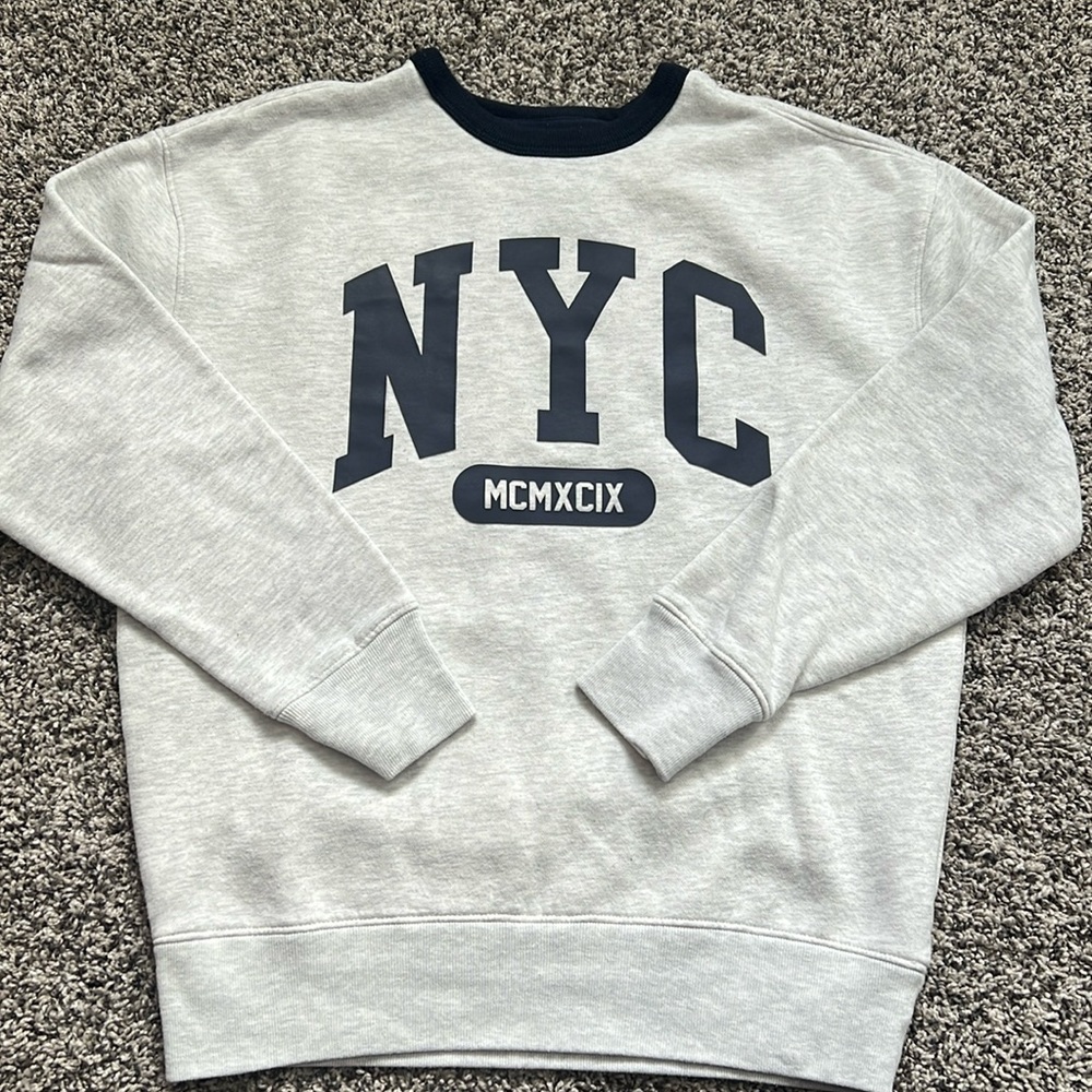 Hollister Trendy NYC unisex crewneck